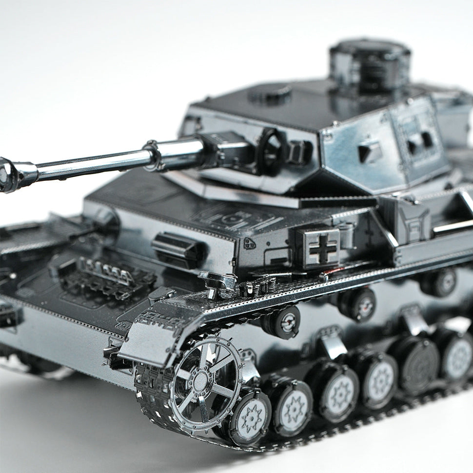 18-7-25 Nieuwe metalen bouwpakketten landen volgende week in de shop!