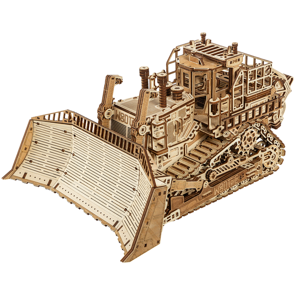 Vooraanzicht van de Terrain Titan met breed beweegbaar blad en gedetailleerde cabine