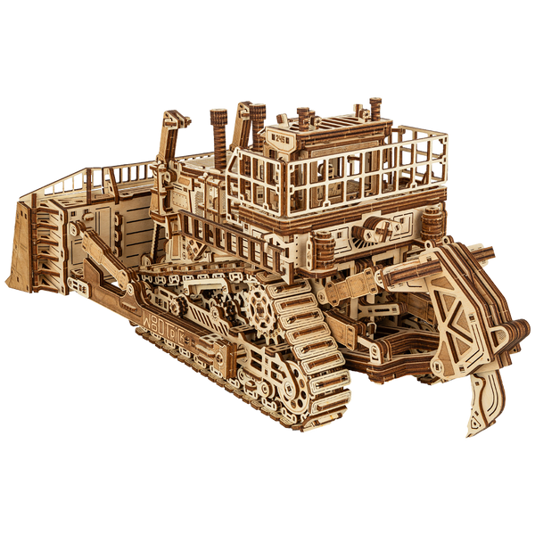 Achteraanzicht van de Terrain Titan met open cabine en mechanische ripper
