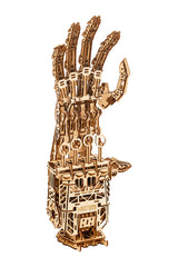Het WoodTrick Cyber Hand - Robot Hand Bouwpakket van WoodTrick is een gedetailleerd houten model met beweegbare vingers, tandwielen en hendels - perfect als technisch bouwpakket volwassenen of Cyber Hand bouwpakket.