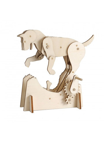 Het Gravend Hondje Houtconstructie - Bewegend Dier Model (Timberkits) van SlimSpul nederland b.v. is een houten mechanische hond met beweegbare gewrichten en tandwielen - draai aan de slinger om hem te zien graven, perfect doe-het-zelf plezier voor hondenliefhebbers.