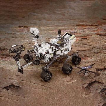 De SlimSpul nederland b.v. Mars Rover & Helicopter Metalen Bouwpakket - Ruimtevaart Exploratie Set is een gedetailleerd model met een rover met camera's en een drone op zonne-energie, ideaal als inspirerend ruimtevaart displaymodel.