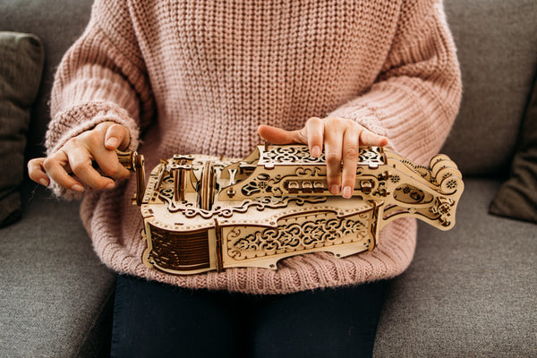 WoodTrick Lyra da Vinci – Houten Muziekinstrument Bouwpakket