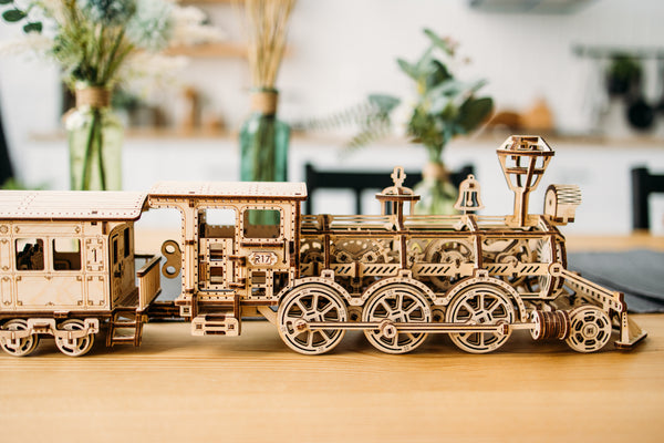 WoodTrick Locomotive R17 – Trein Bouwpakket voor Volwassenen