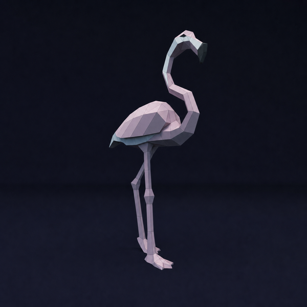 Bijna levensgrote roze flamingo als geometrisch 3D papiermodel in sierlijke eenbenige houding