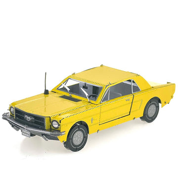 Mustang 1965 Metalen Bouwpakket - Gele Klassieker - schuin overzicht van het opgebouwde model