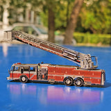 Amerikaanse Brandweerwagen Metalen Bouwpakket - Uitschuifladder - detail van carrosserie en constructie