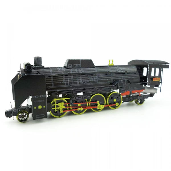 D51 Stoomlocomotief Metalen Bouwpakket - Zwart - schuin overzicht van het opgebouwde model