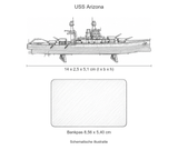 Schematische illustratie van het USS Arizona metalen slagschip, 14 x 2,5 x 5,1 cm, op gelijke schaal met een bankpas van 8,56 x 5,40 cm