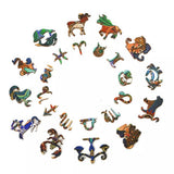 De Dierenriem Houten Puzzel (A4+ of A3) van SlimSpul nederland b.v. bevat alle twaalf astrologische symbolen met ingewikkelde patronen en dierenmotieven, gerangschikt in een kleurrijk, op de dierenriem geïnspireerd ontwerp.