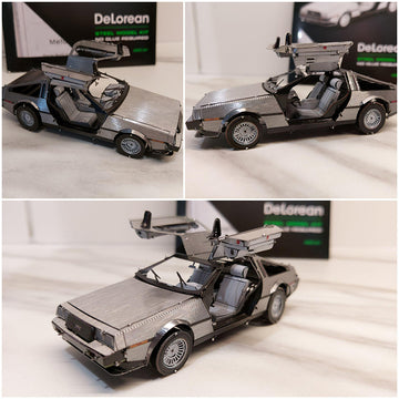 Collage van drie afbeeldingen van de SlimSpul nederland b.v. DeLorean Tijdmachine Metalen Bouwpakket | Back to the Future Auto met open vleugeldeuren, weergegeven op een licht oppervlak, en de themakist op de achtergrond.