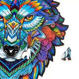 De Wolf Houten Figuurpuzzel (A3) van SlimSpul nederland b.v. is een kleurrijke leeuwenkop-puzzel met unieke dierenstukjes, waaronder een wolf en een ijsbeer-perfect cadeau voor wolvenliefhebbers!.