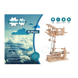 De afbeelding toont SlimSpul nederland b.v. Dubbeldekker Vliegtuig Houtconstructie - Bewegend Model (Timberkits), met de verpakking, ideaal als zelfbouwproject voor de leeftijd van 9-90 jaar.