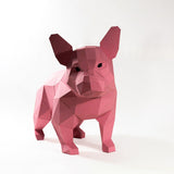 De Franse Bulldog 3D Papier Model - Populair Hondenras Bouwpakket van SlimSpul nederland b.v. toont een geometrisch, low-poly Frans bulldog-figuur met hoekige vormen en puntige oren, perfect als opvallend origami-achtig decoratiestuk.